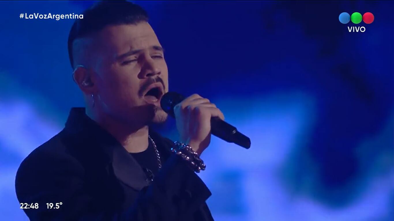 Francisco Escudero cantó Heaven en La Voz Argentina