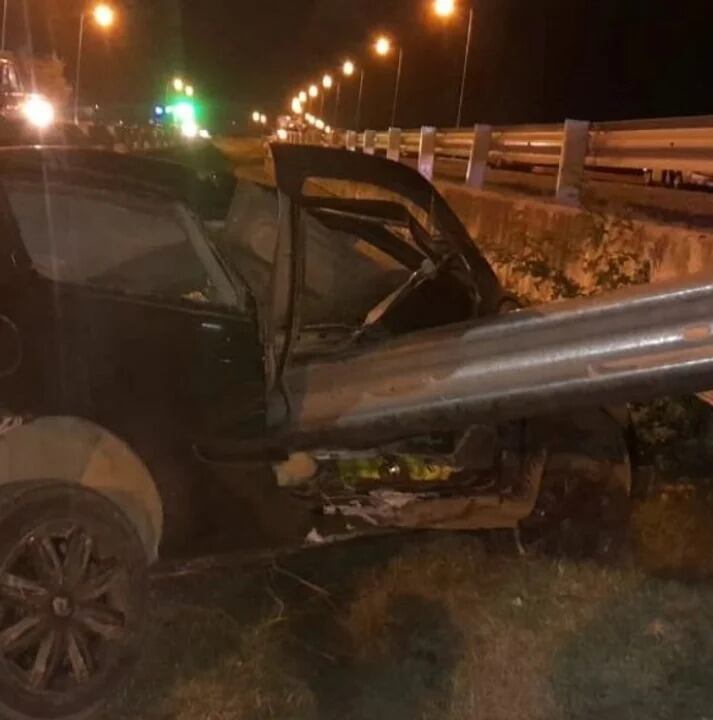 El renault Clio quedó destruido.