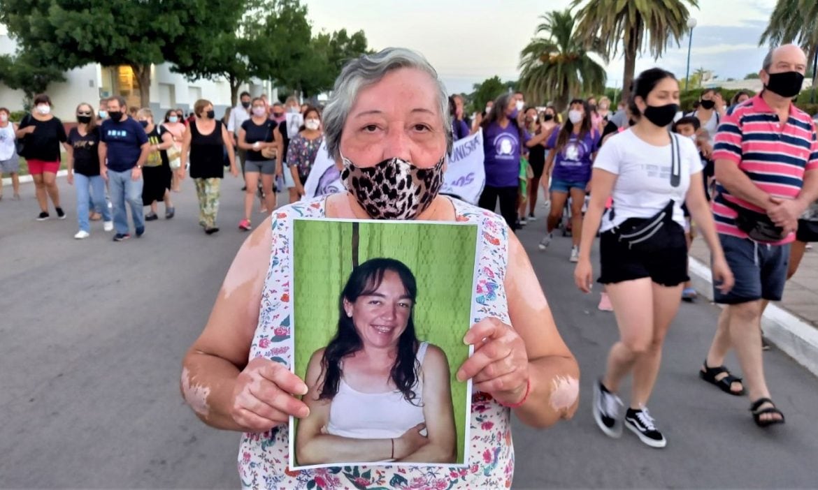 Marcha de justicia por el femicidio de Mirta Fetter.