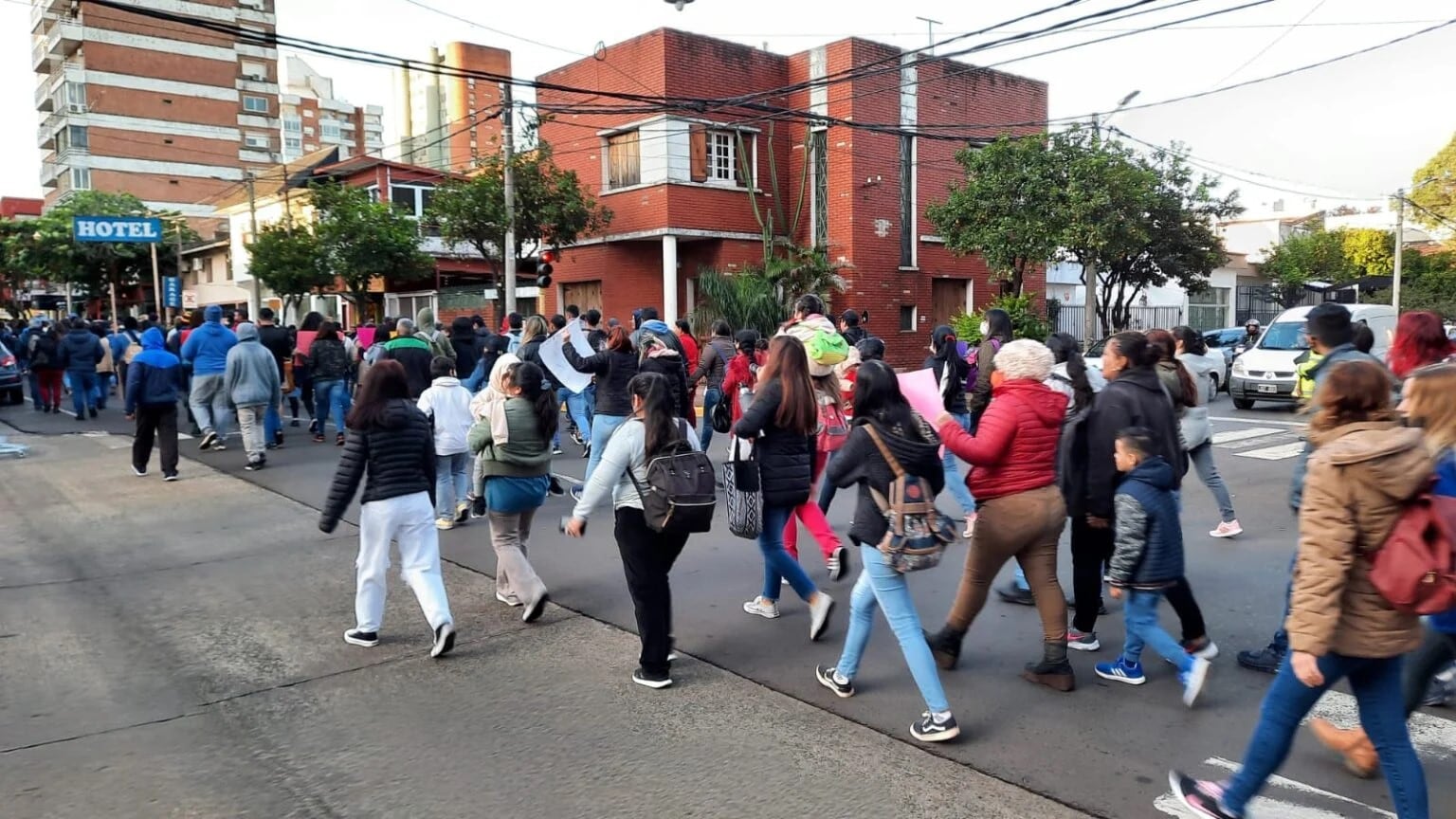 Marcharon pidiendo justicia por Claudia Benítez, la taxista asesinada en Posadas.