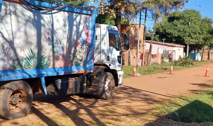 Accidente laboral dejó a un recolector con la pierna rota.