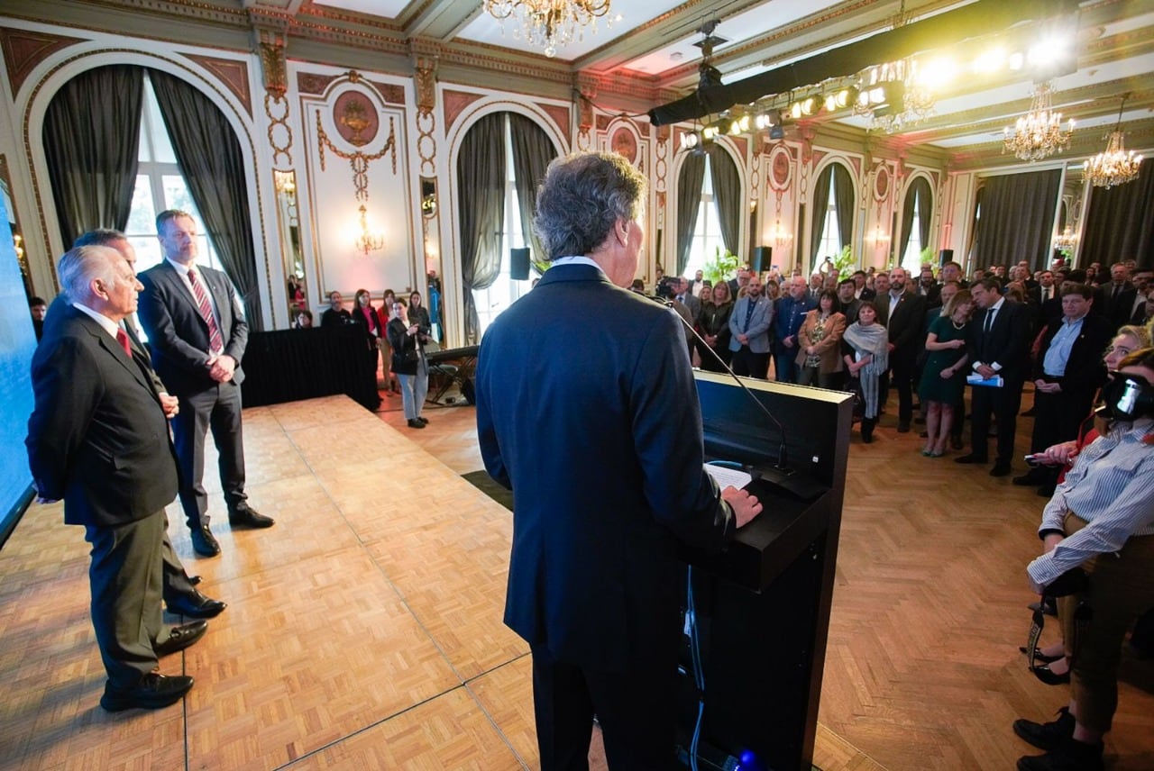 Melella participó del lanzamiento del proyecto gasífero Fénix