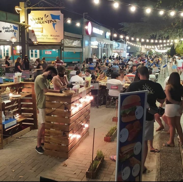 Paseo peatonal costanera /IG: todo Gualeguaychú