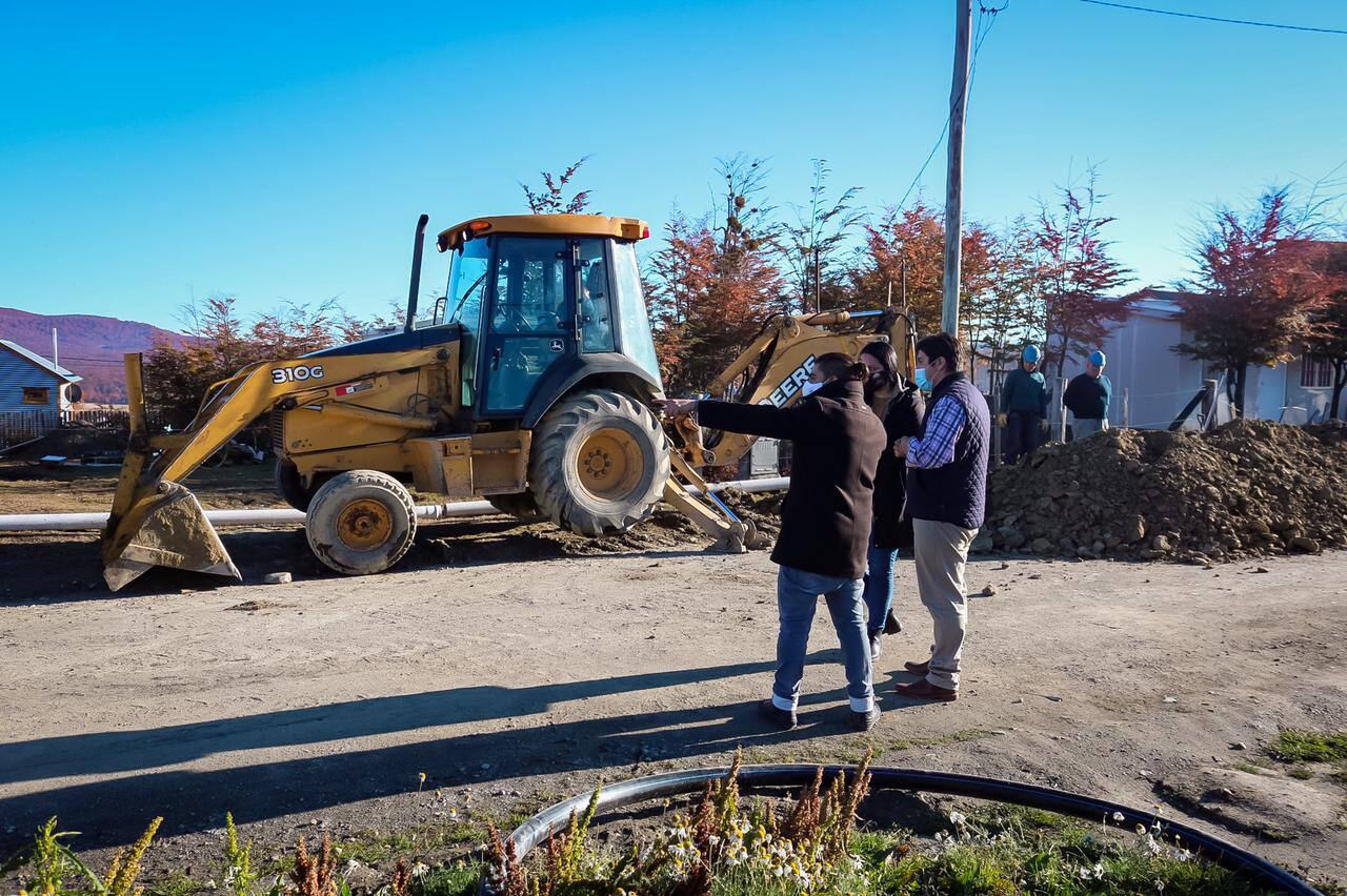 La obra comenzó por el sector sur del Barrio “9 de octubre” a principios de abril y lleva un avance aproximado del 20% dentro del plazo estipulado de 120 días.