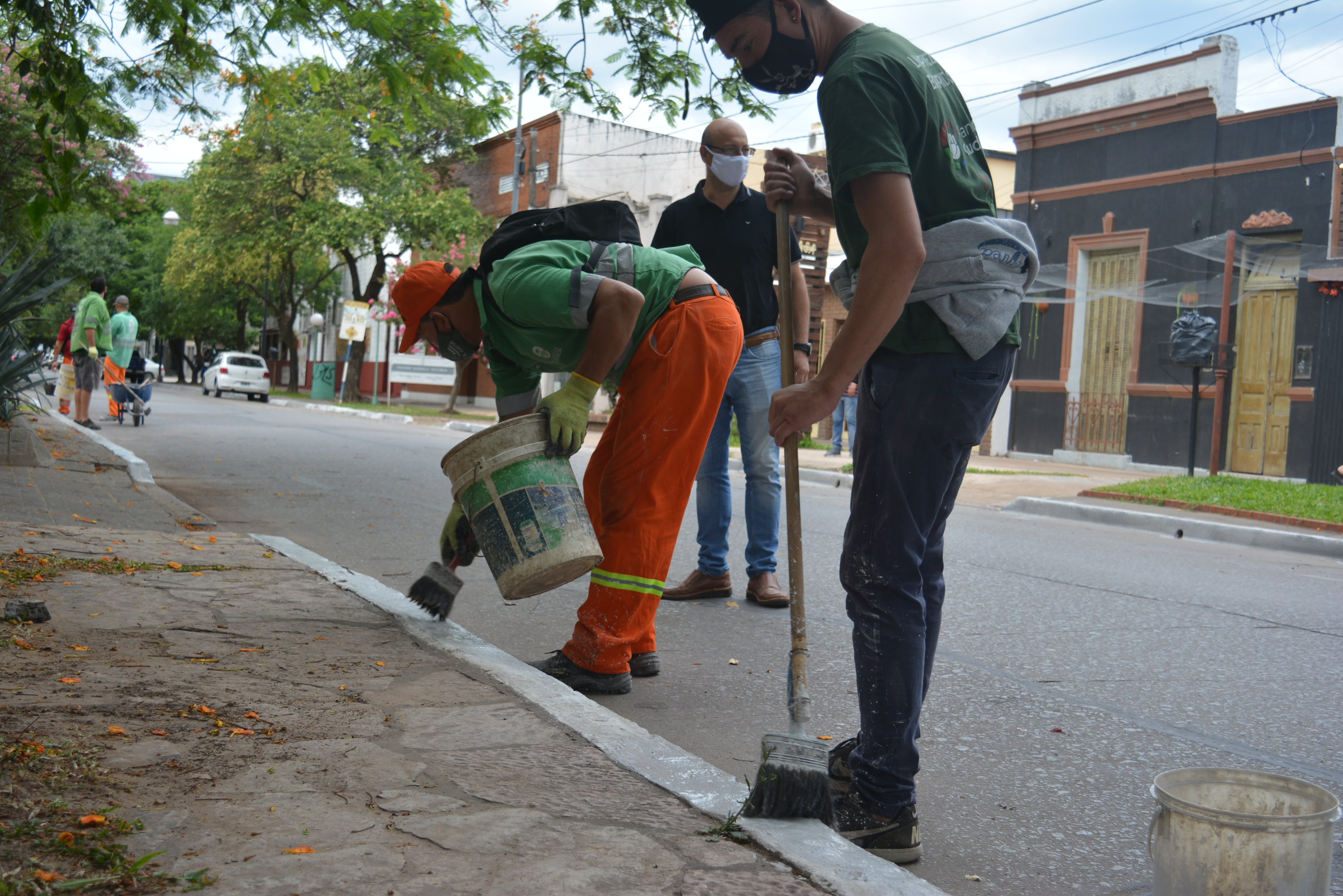 Limpieza de espacios verdes de Resistencia.