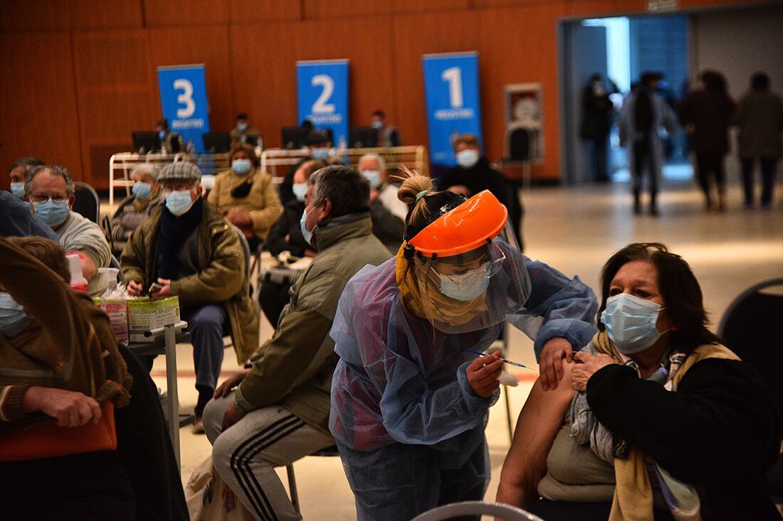 Vacunación en Córdoba (Foto: Pedro Castillo)