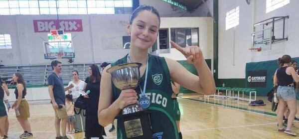 Donna Patti se consagró campeona U 17 con Pacífico de Bahía Blanca.