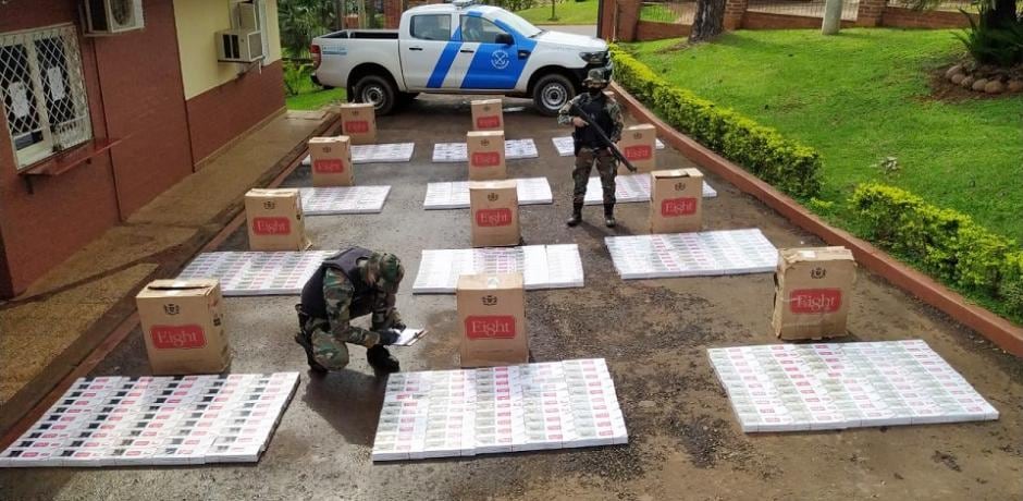 Efectivos de Prefectura Naval Argentina secuestraron cigarrillos de contrabando en Puerto Rico.