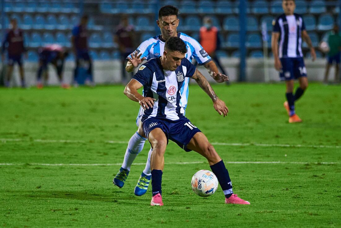 El 10. Joel Soñora podría ser titular este domingo. (Prensa Talleres)