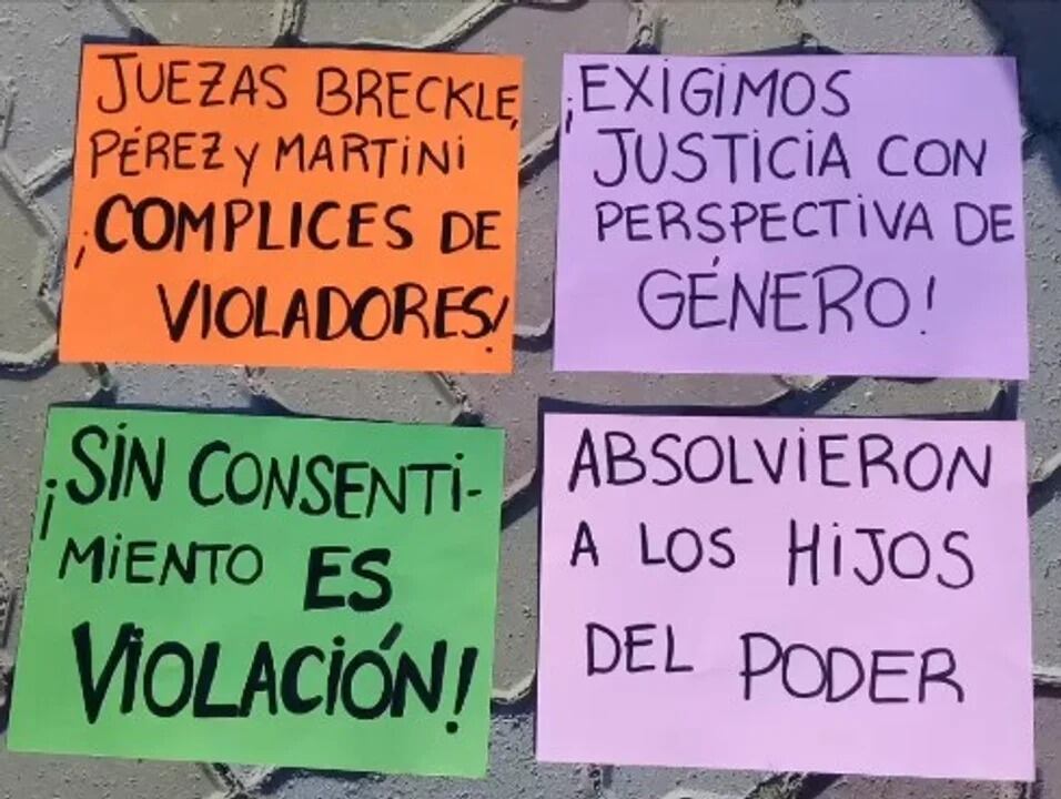 En marzo, las juezas de la causa absolvieron a los tres acusados de violar a la joven de 16 años en Playa Unión en 2012.