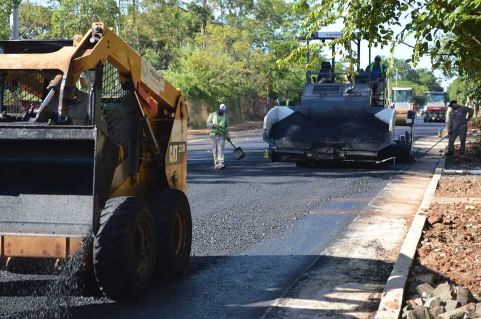 Posadas avanza en obras de saneamiento y pavimentación