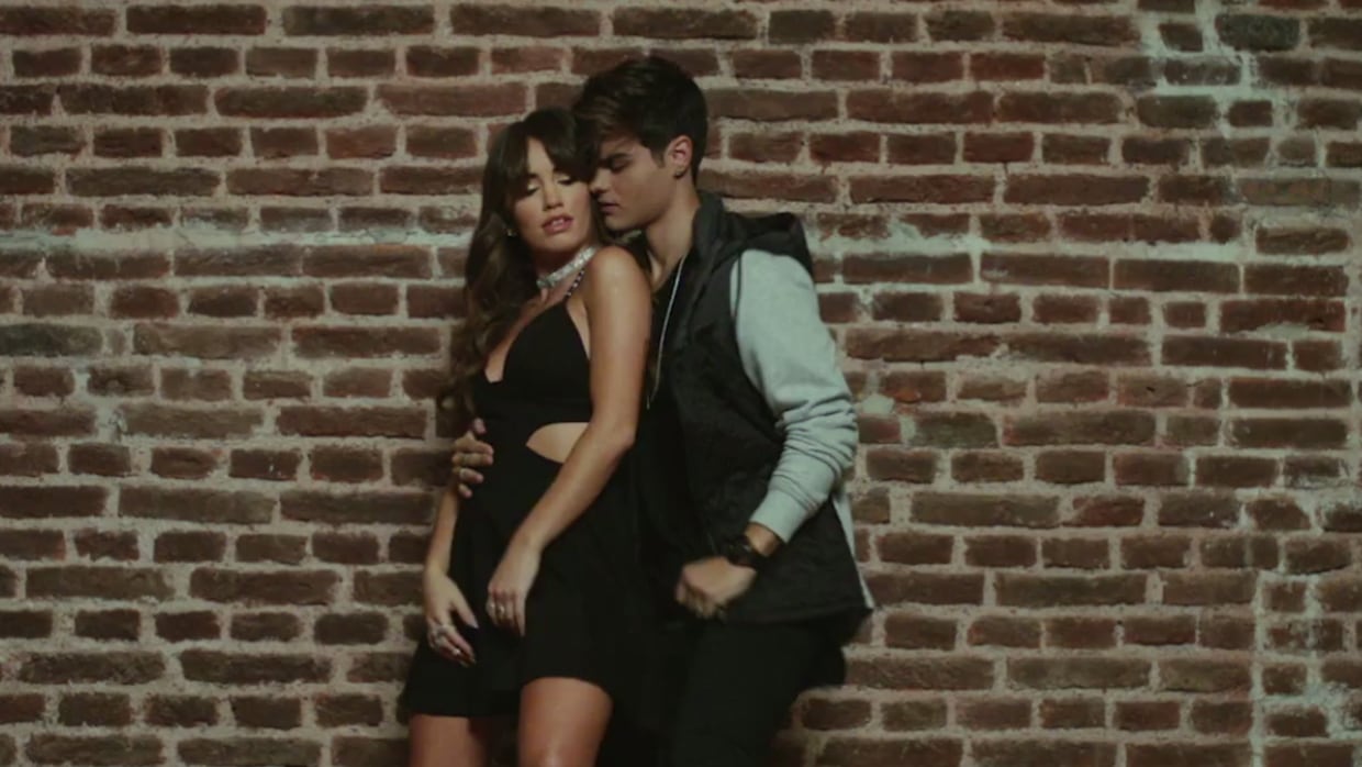 Lali Espósito y Abraham Mateo para "Mueve" en 2016