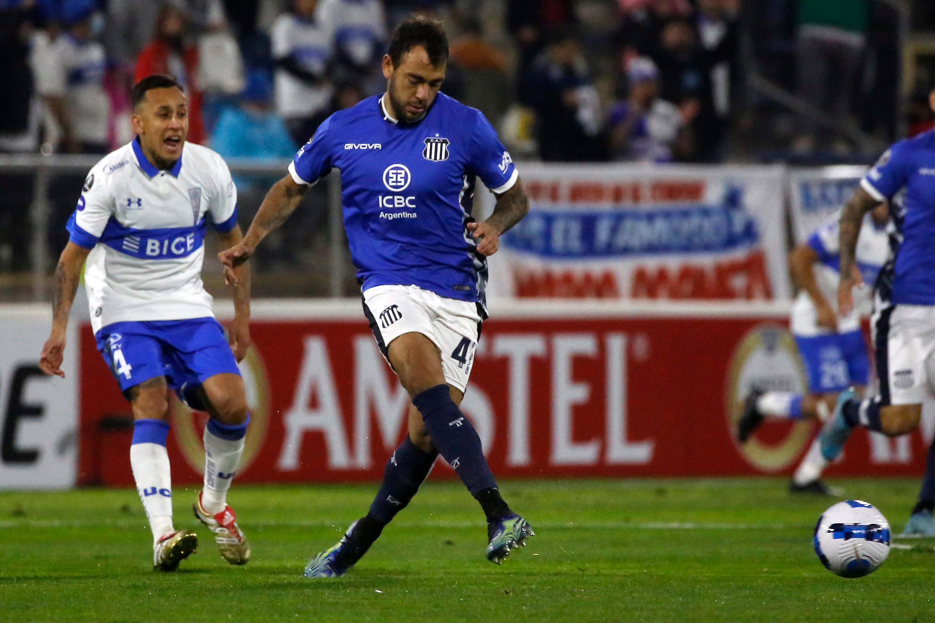 Talleres y su visita a Universidad Católica de Chile, cerrando la fase de grupos de Copa Libertadores. (Fotobaires).