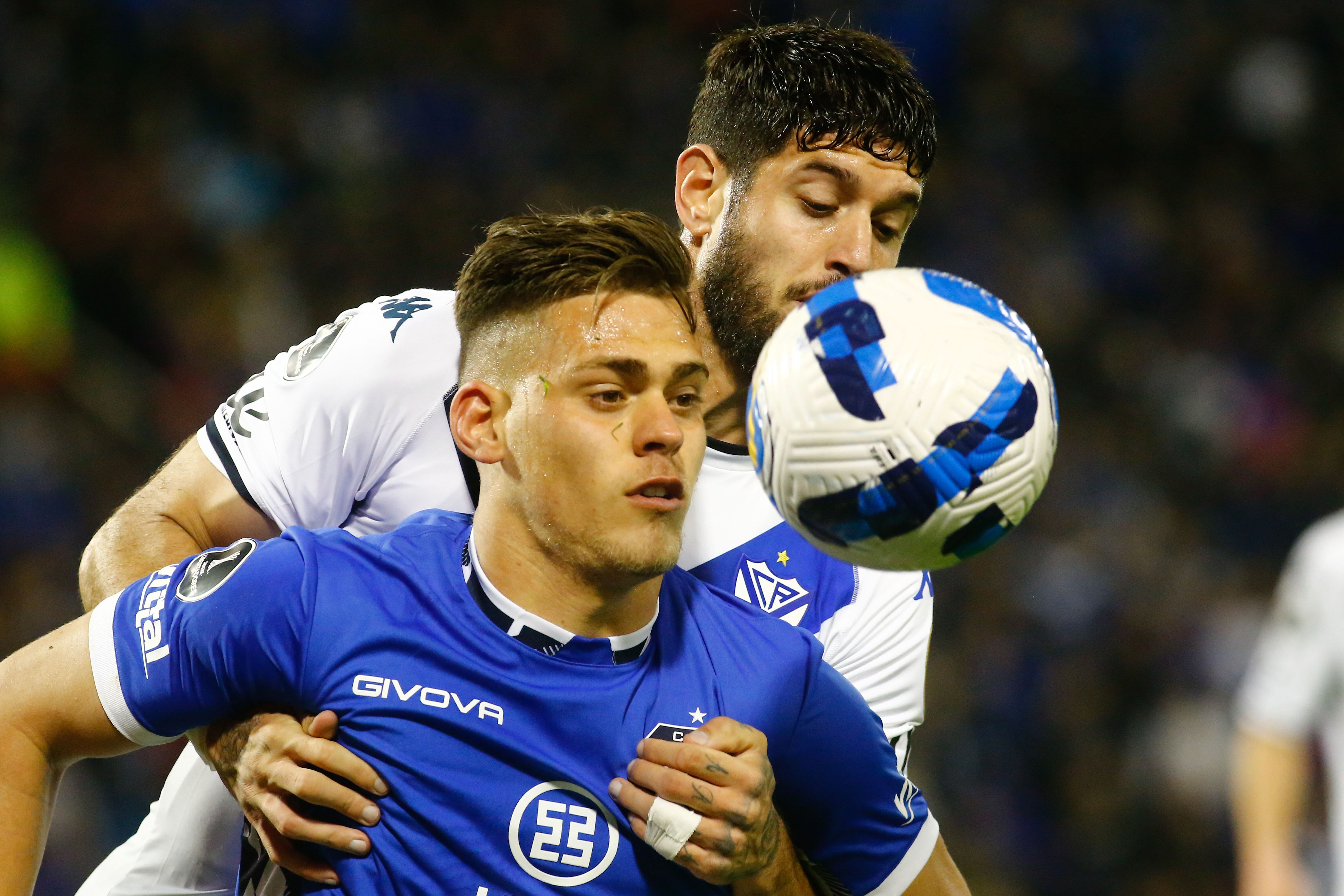 Federico Girotti, delantero de Talleres, en el partido ante Vélez por la Copa Libertadores. (Fotobaires)