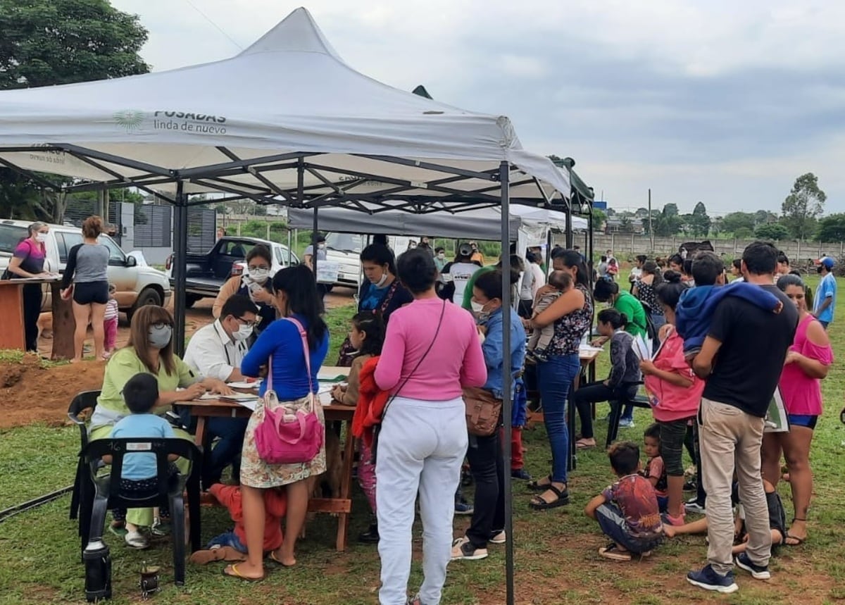 Operativo Integral de Salud en barrio Los Oleritos de Posadas.