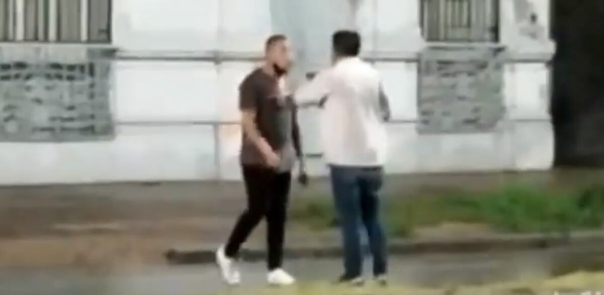 Aprehenden a un policía tras protagonizar una pelea callejera
