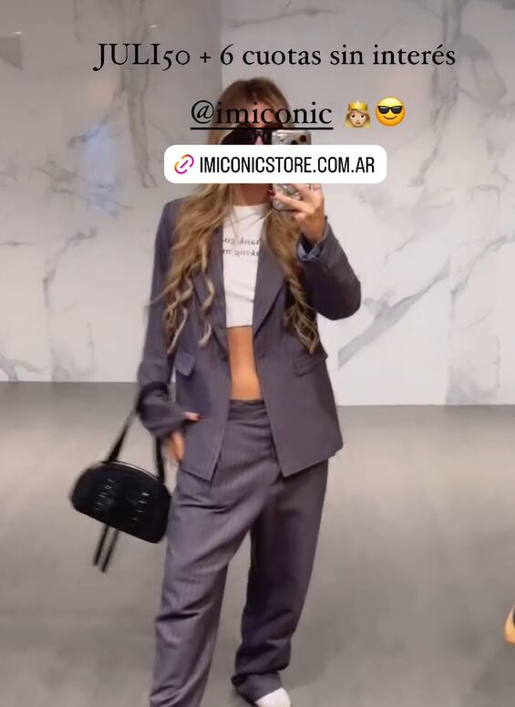 Julieta Poggio posó con un look super trendy y conquistó las miradas de todos sus fans