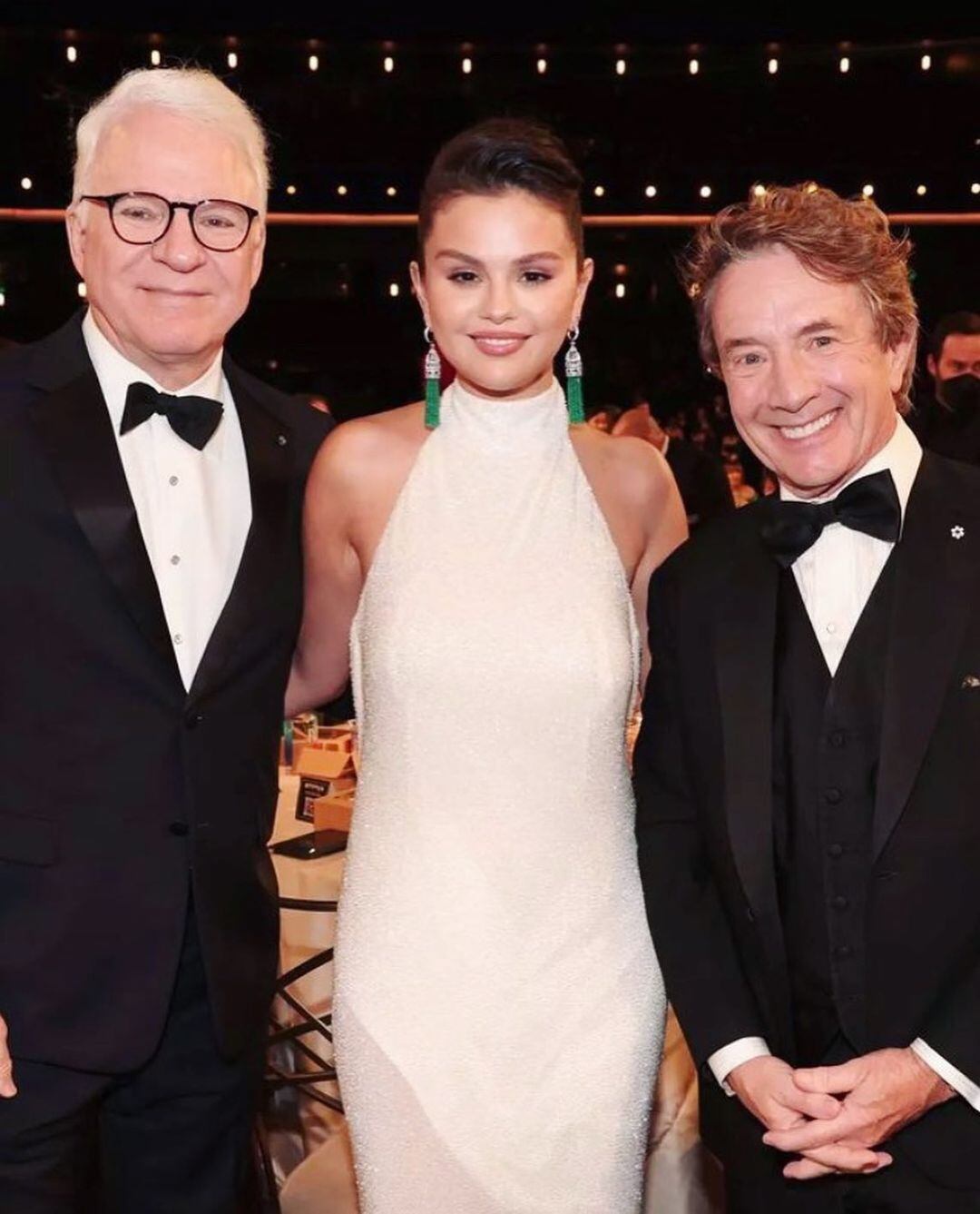 Selena Gomez con sus compañeros de serie.