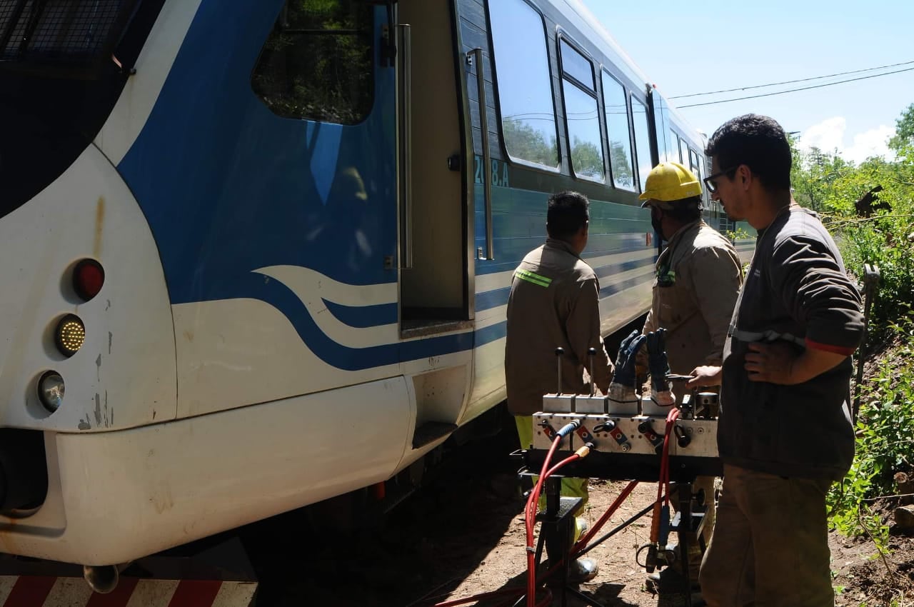 Tren de las Sierras. Por suerte no hubo heridos. (La Voz)