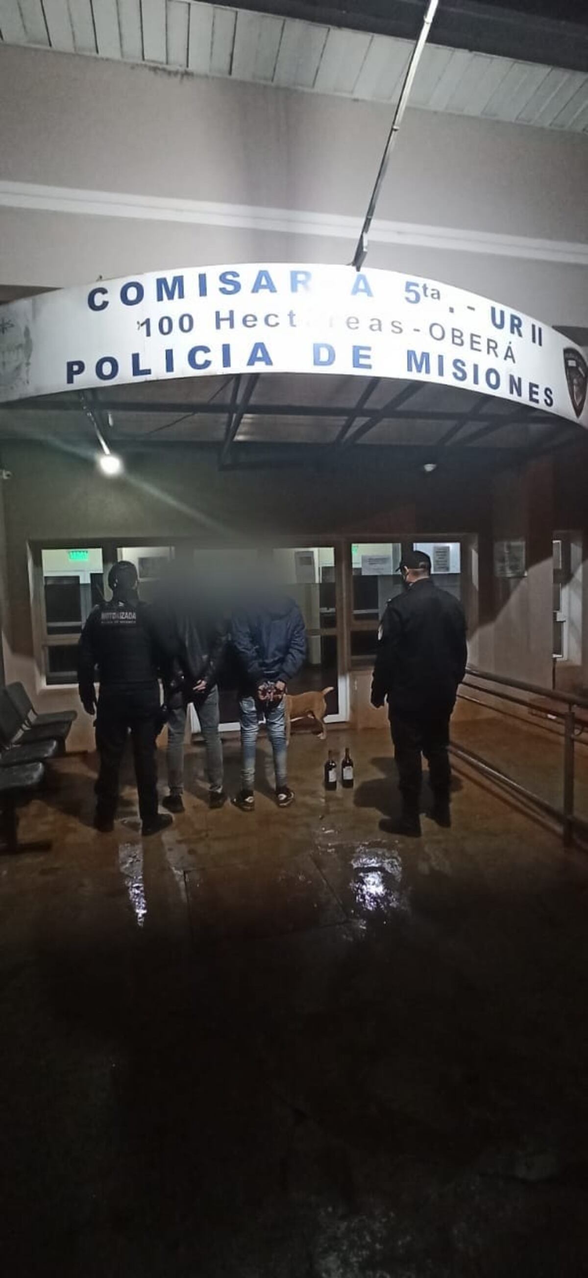 Dos jóvenes fueron detenidos por ocasionar disturbios en un bar pool