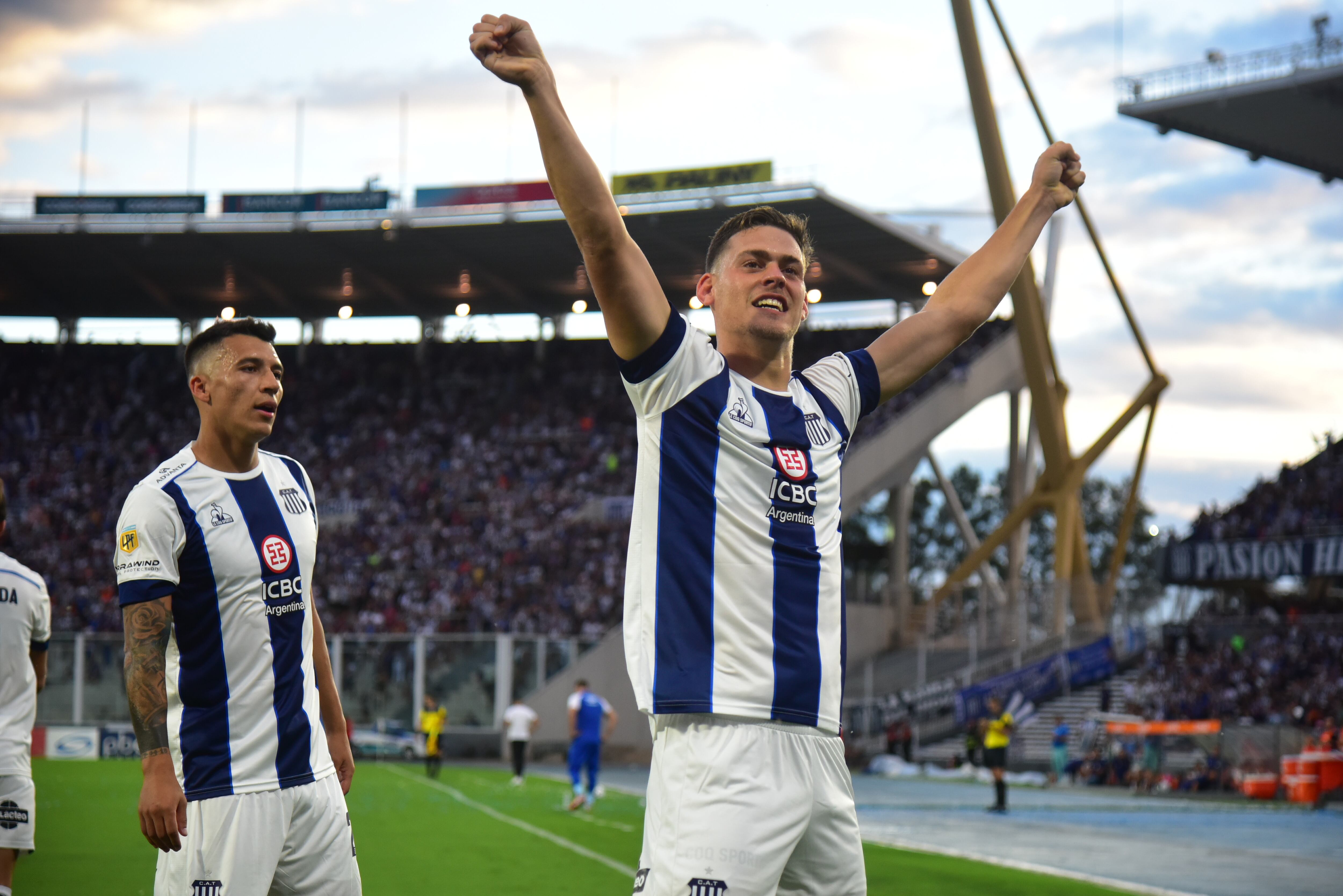 Talleres ante Atlético Tucumán por la Copa de la Liga Profesional en el estadio Mario Alberto Kempes. (La Voz)