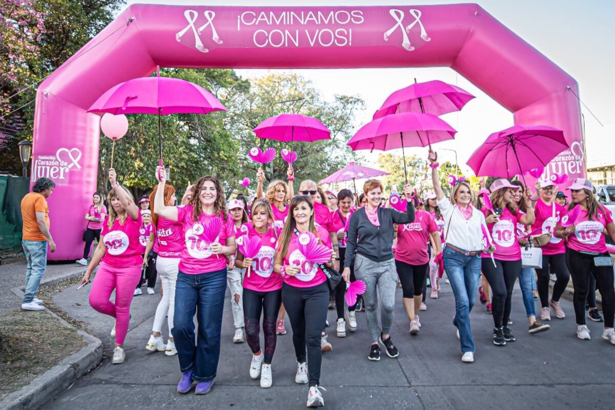 Córdoba quiere hacer el lazo rosa más grande de Argentina: cuándo y dónde
