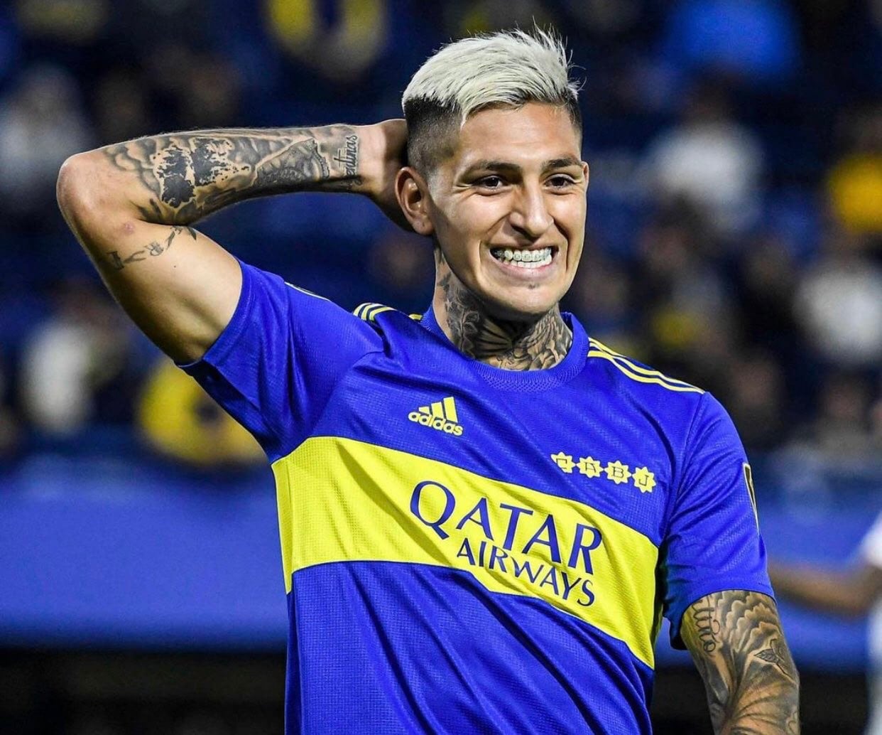 Gastón Ávila vistiendo la camiseta de Boca Juniors.