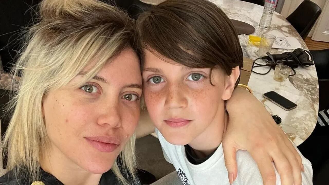 Wanda Nara junto a su hijo Constantino.