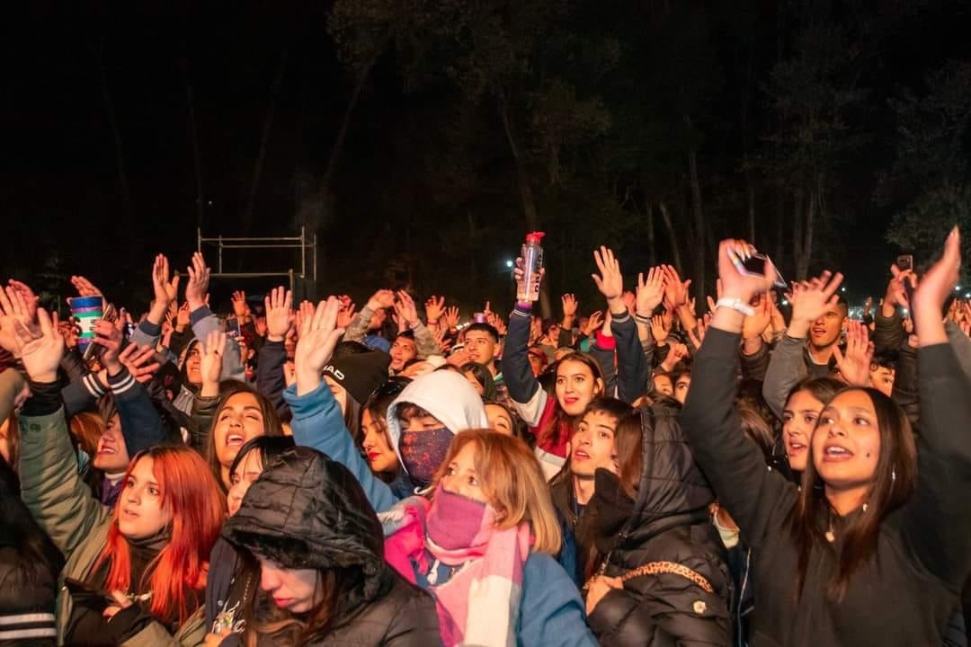 Cierre de las celebraciones por el Día del Estudiante en El Trapiche con La Konga