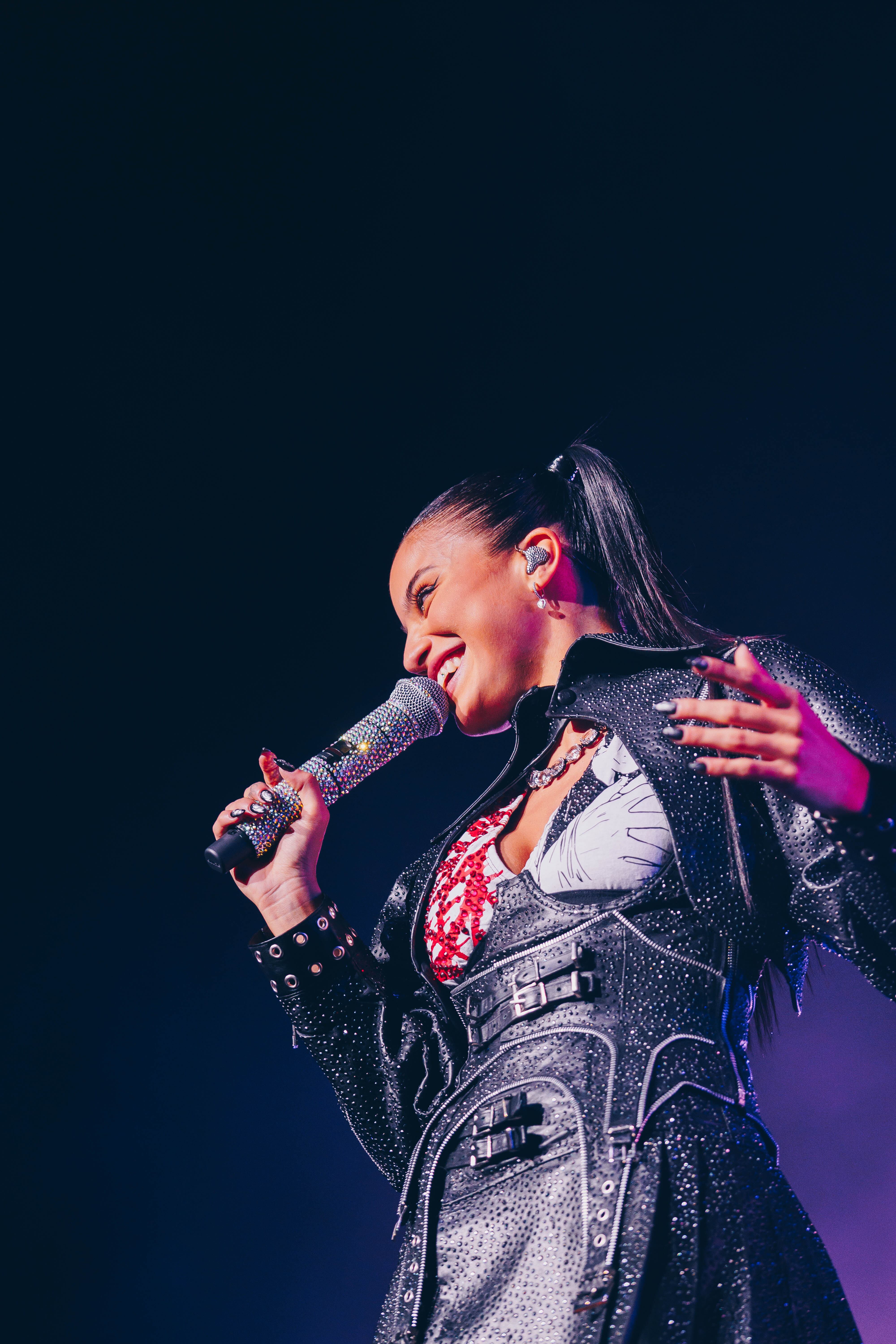 El recital de Emia Mernes en el Movistar Arena