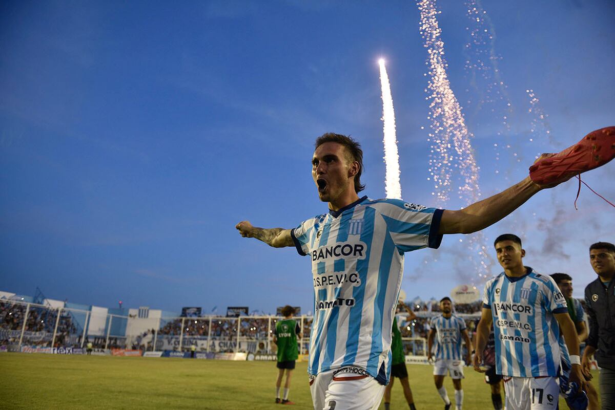 En fotos: el festejo del Racing finalista, invicto como local