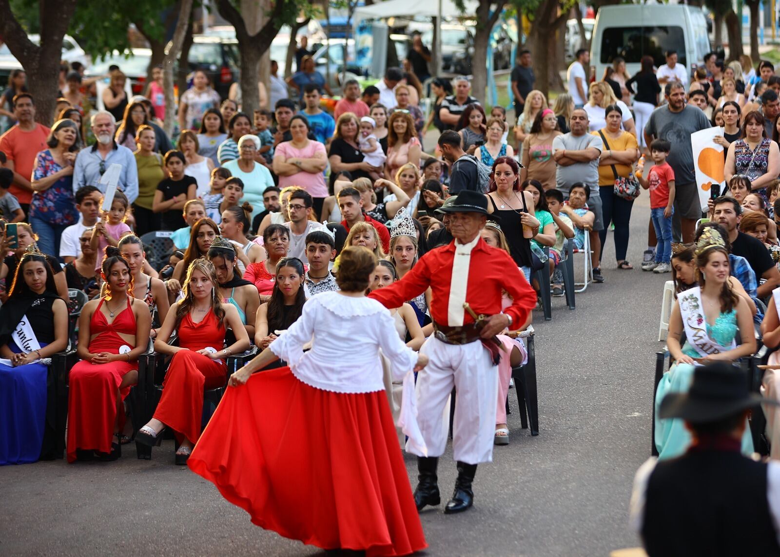 Postales de la segunda semana de las vendimias distritales de Maipú.