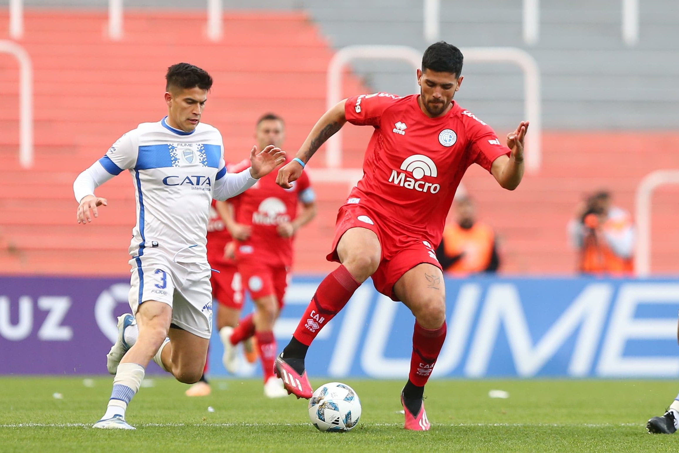 Lucas Passerini, delantero de Belgrano, en el partido ante Godoy Cruz, en Mendoza, por la Copa de la Liga Profesional 2023. (Prensa Belgrano)