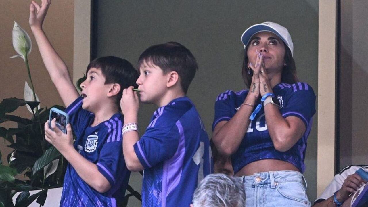 Antonela Roccuzzo y sus reacciones en el partido con Francia.