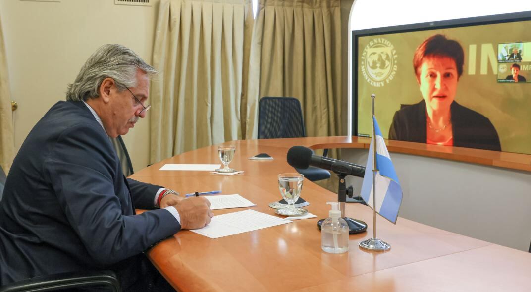 El presidente Alberto Fernández y la directora gerenta del FMI, Kristalina Georgieva. (Presidencia)