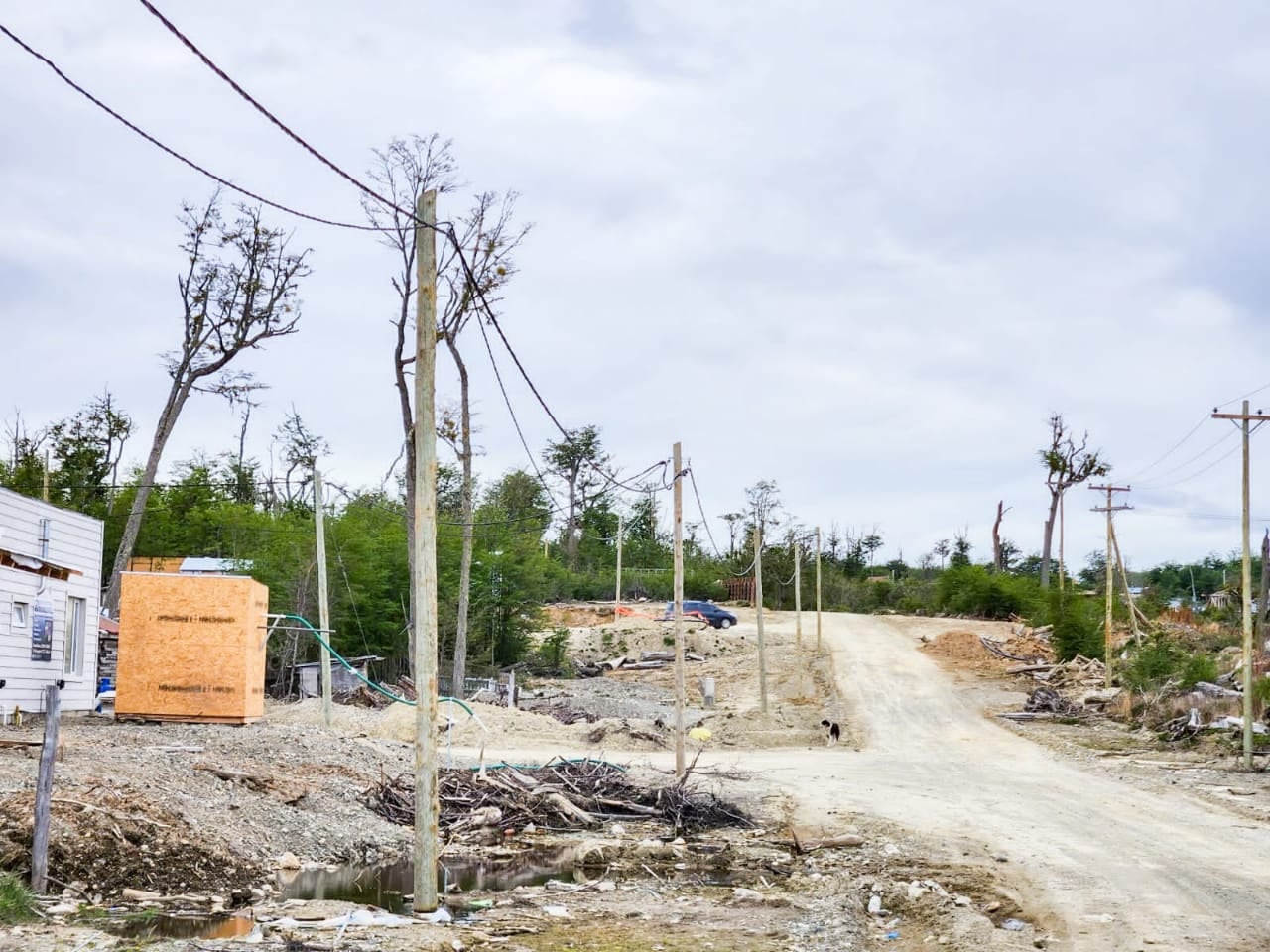 La DPE finalizó la instalación de la red eléctrica en el barrio Altos de la Montaña