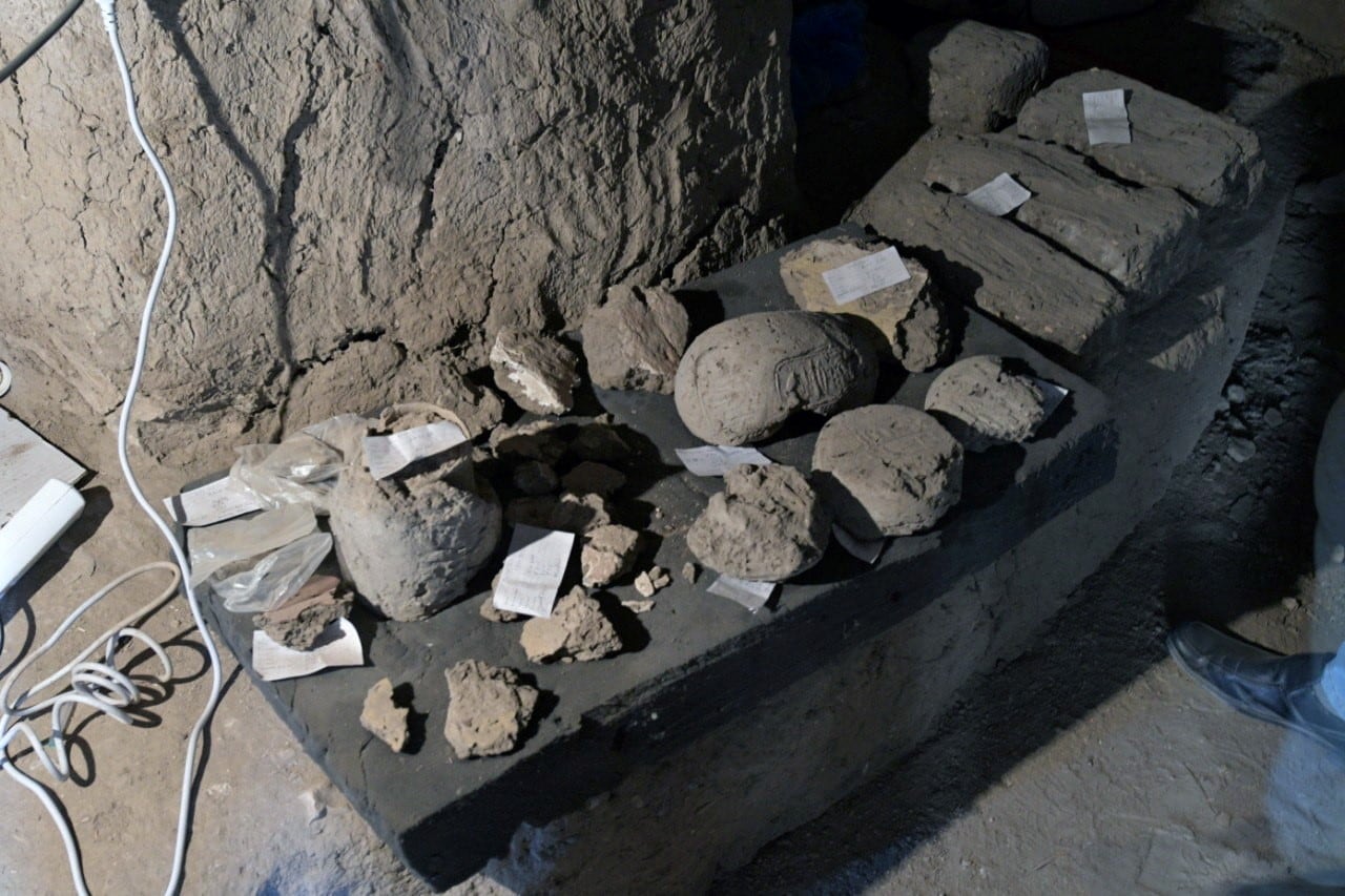 Objetos encontrados en la "ciudad dorada perdida" en Luxor.