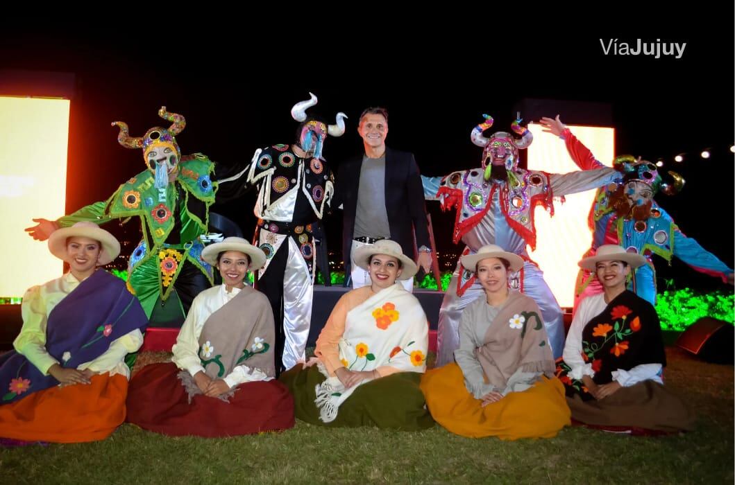 Las danzas típicas jujeñas dijeron presente en la presentación de Vía Jujuy.