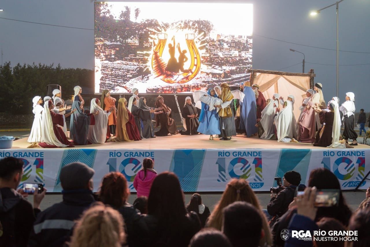 El Pesebre Viviente brilló en el Parque de los Cien Años de Río Grande