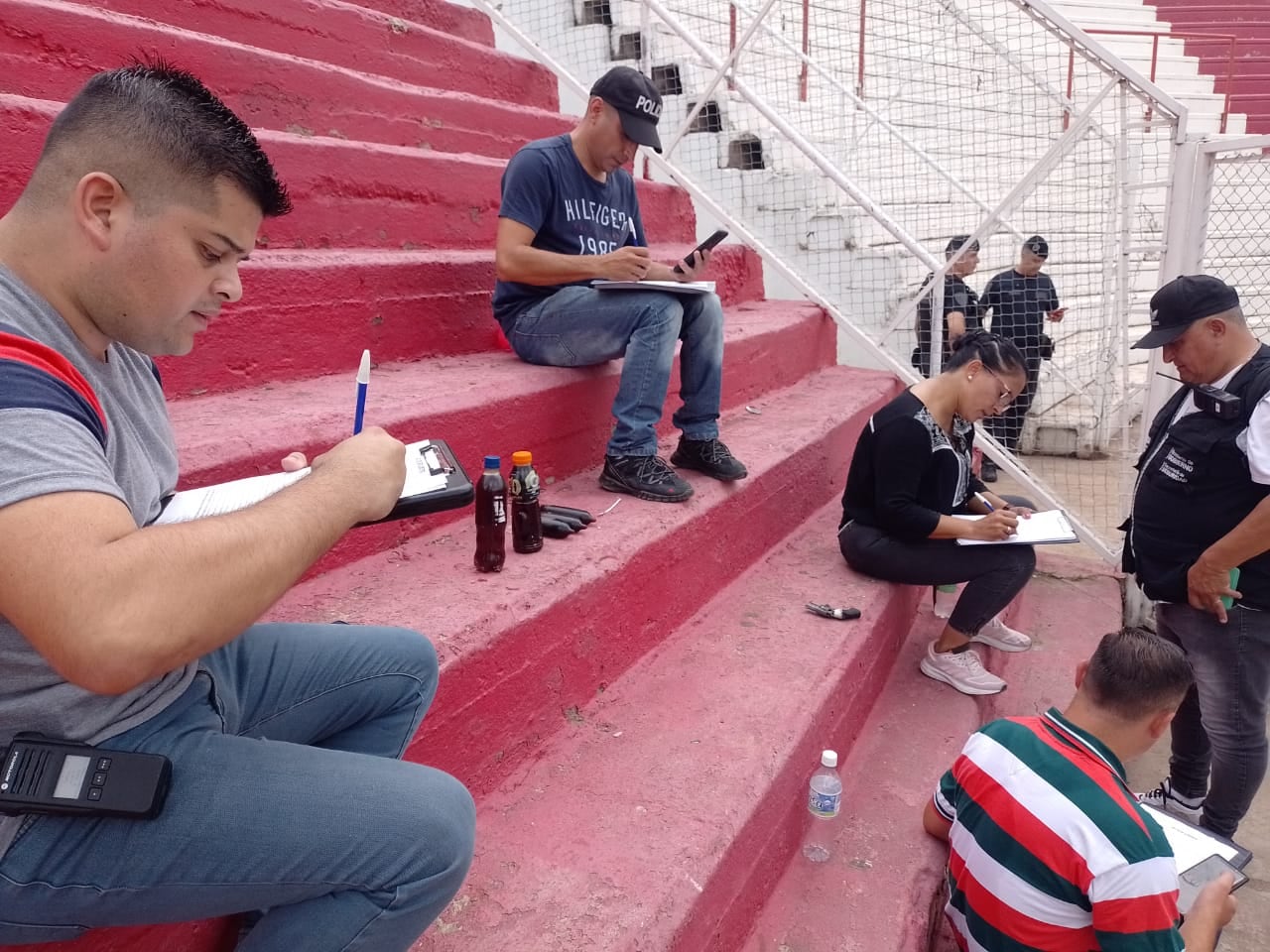 Operativo policial en la cancha de Instituto.