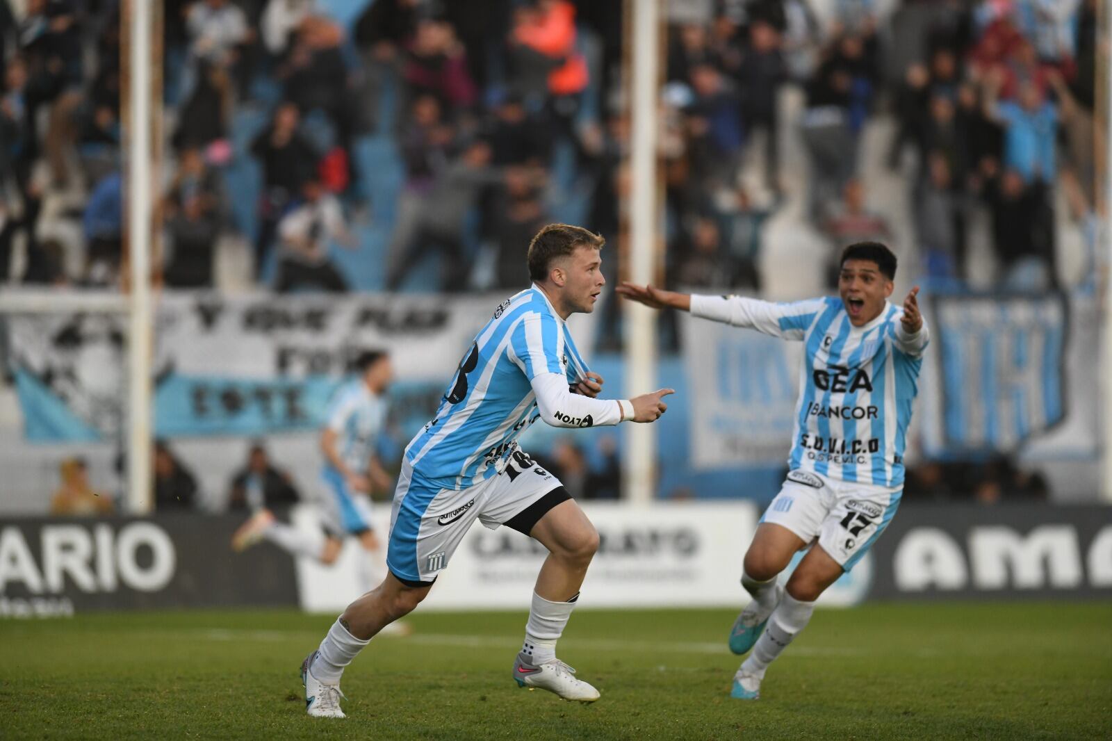 Racing de Nueva Italia venció 2-0 a Güemes por la Primera Nacional en el estadio Miguel Sancho. (Javier Ferreyra / La Voz)