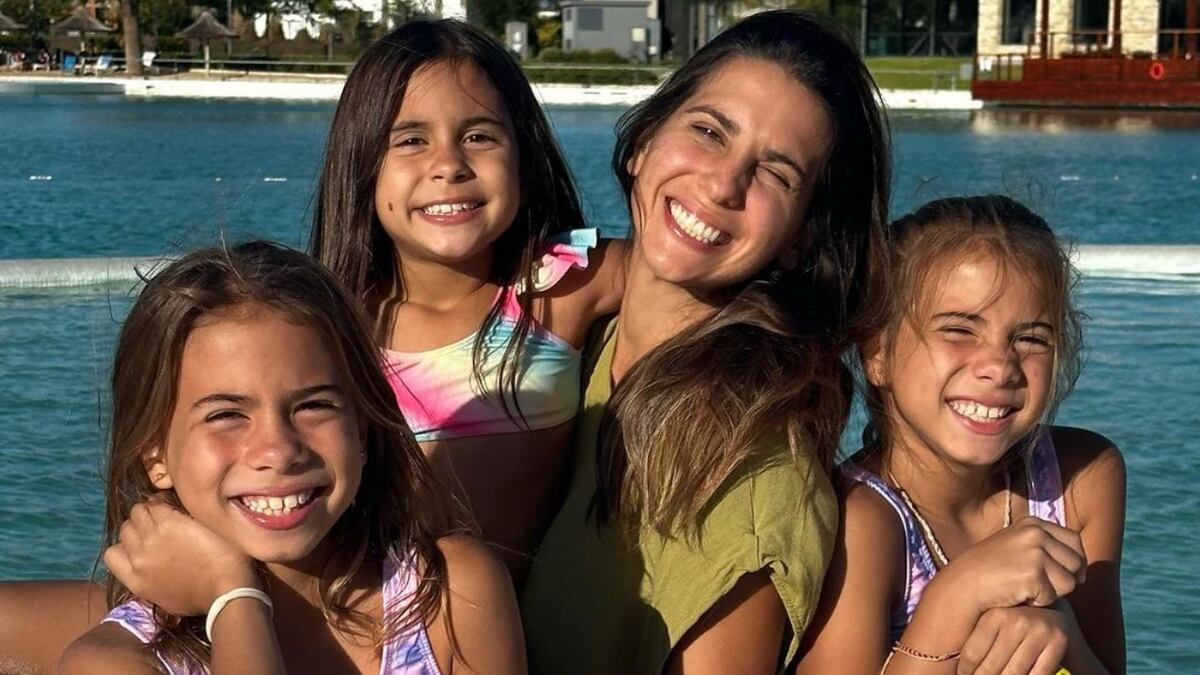 La inesperada sorpresa que Cinthia Fernández le hizo a sus tres hijas: “Se nos fue hace un año y ellas la extrañaban...”