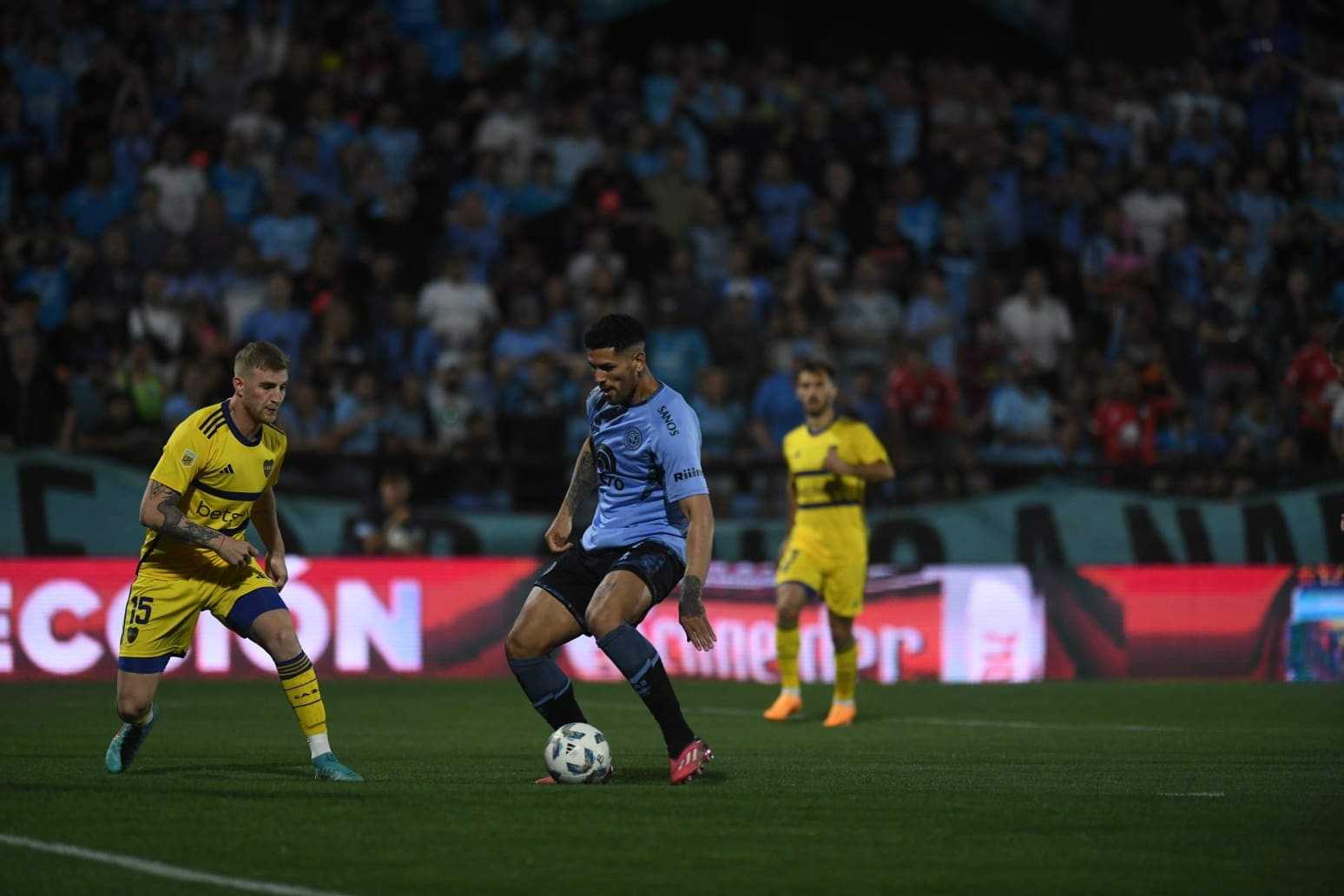 Passerini define y es el 1 a 0 de Belgrano ante Boca. (Facundo Luque/ La Voz).