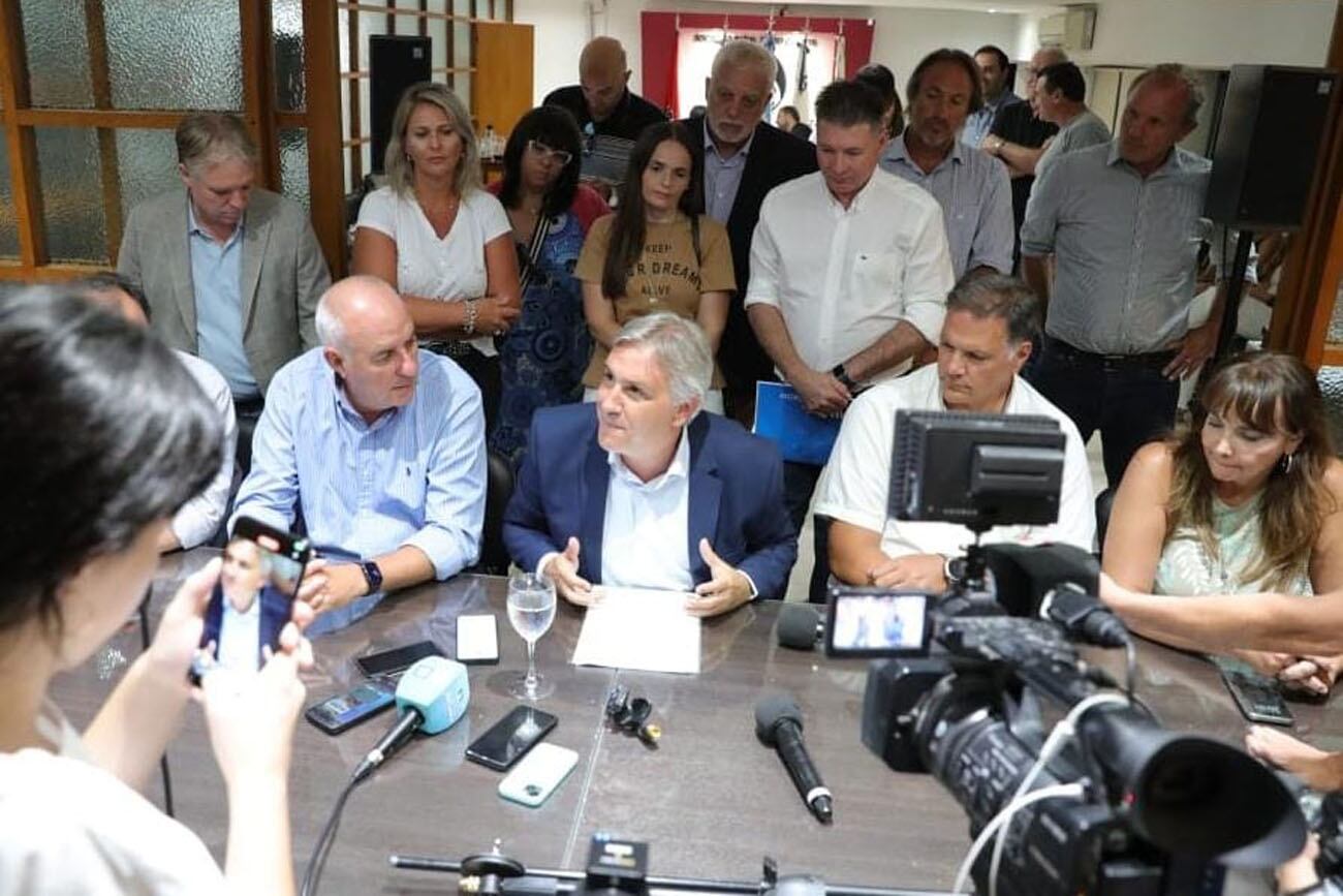 Reunión de Llaryora con la Mesa de Enlace en Río Cuarto (prensa Gobierno de Córdoba)