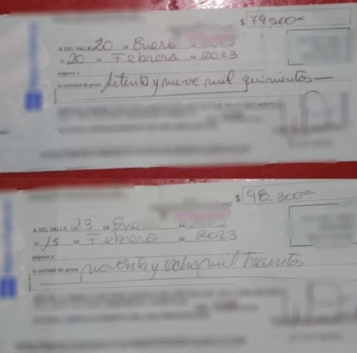 Los cheques con los que habrían intentado llevar a cabo la maniobra fraudulenta.