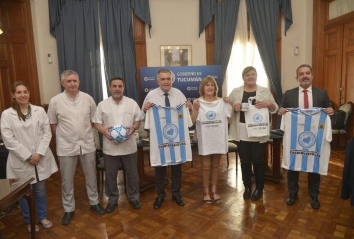 Por el mes del Mundial presentaron el Programa Palpitar