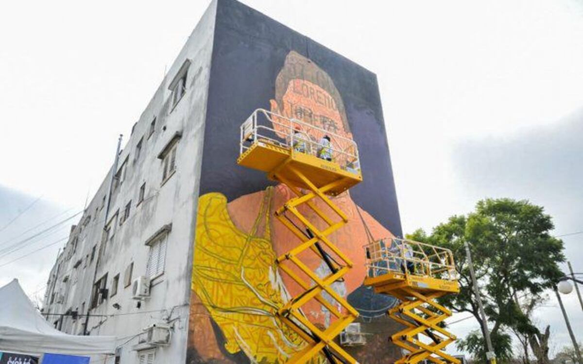 Estrenaron el mural de Lionel Messi en el barrio donde nació