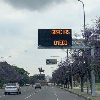 Los carteles en la Ciudad de Buenos Aires para despedir a Diego Maradona