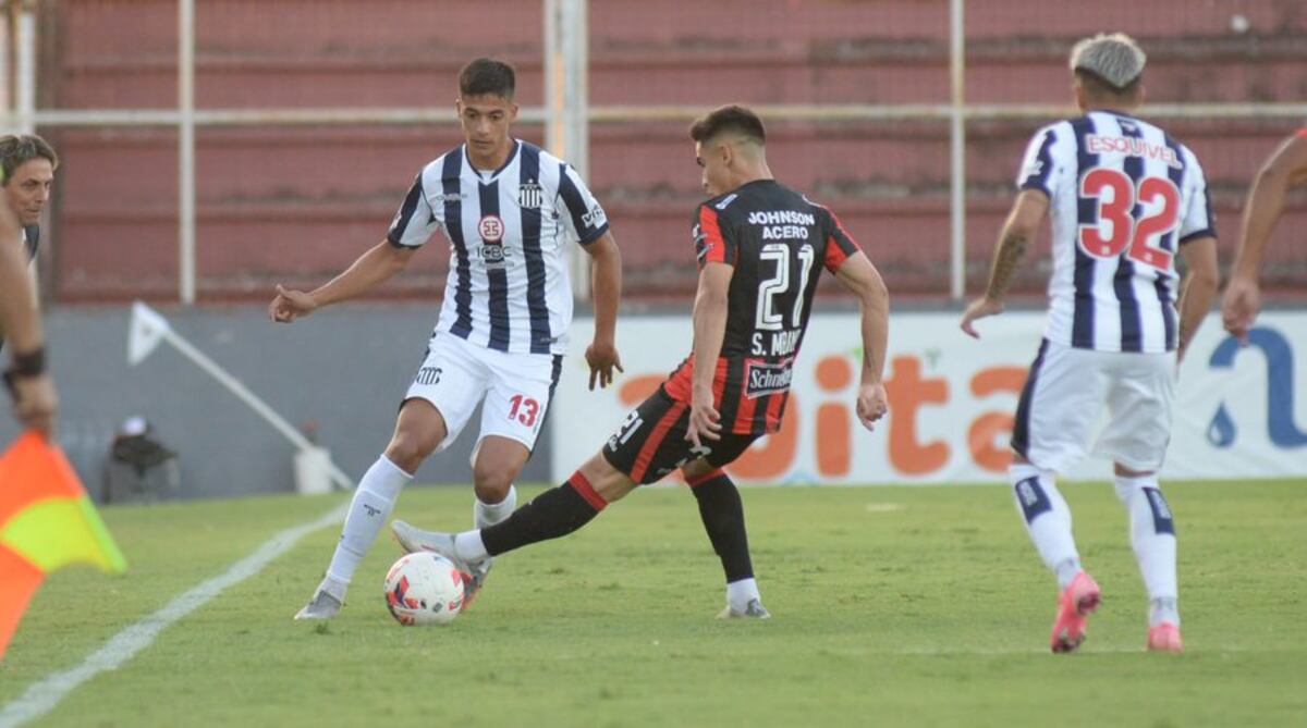 En un partido muy pobre, Talleres empató sin goles en Paraná ante Patronato