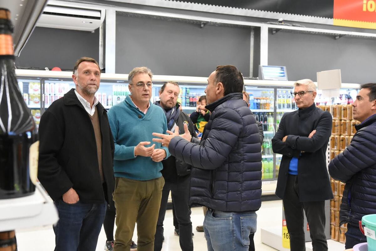 Luis Castellano recorrió el supermercado que se construyó gracias a una iniciativa público-privada